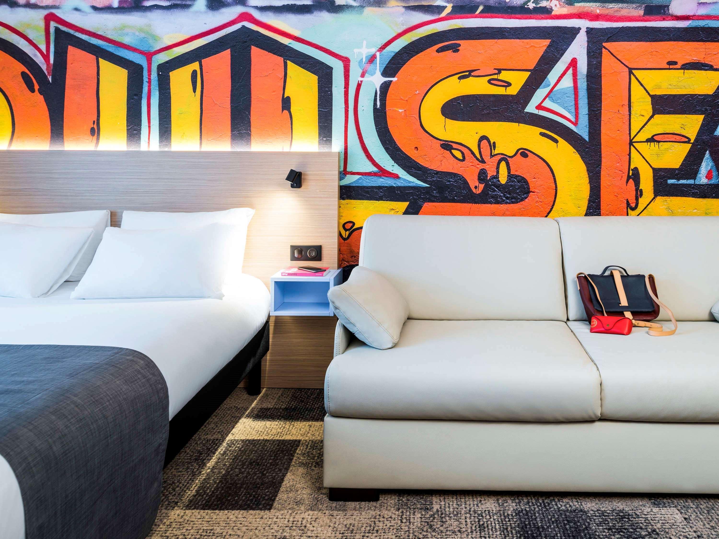 Ibis Styles Clamart Gare Grand Paris Esterno foto
